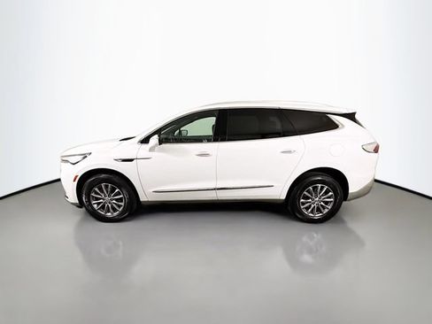 Used 2023 Buick Enclave Essence FWD image 4