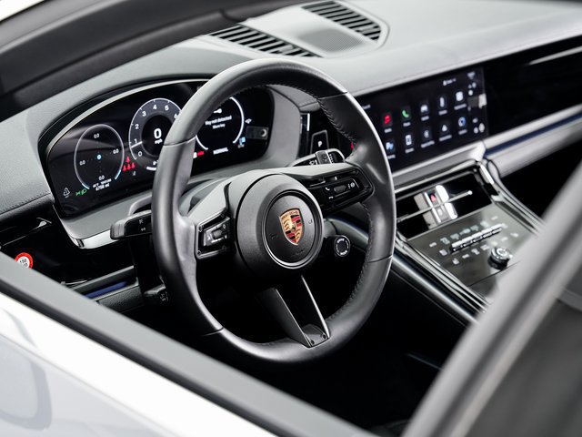 Certified 2025 Porsche Panamera 4 AWD/4WD image 9