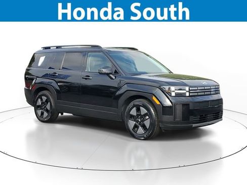Used 2025 Hyundai Santa Fe SEL FWD image 1