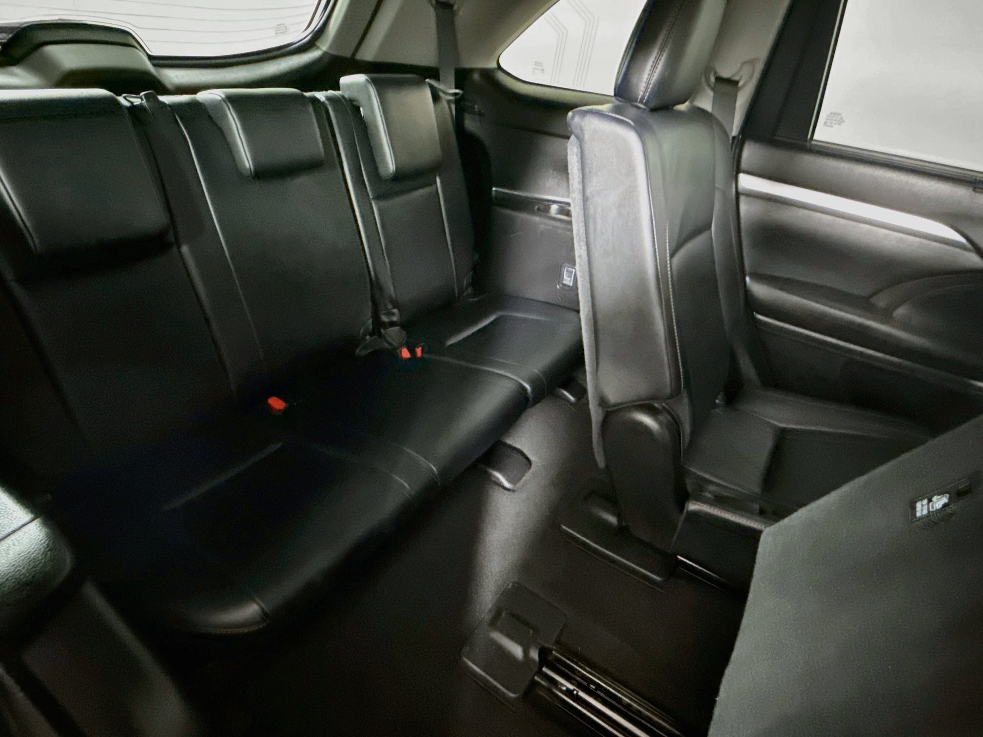 Certified 2019 Toyota Highlander XLE AWD/4WD image 28