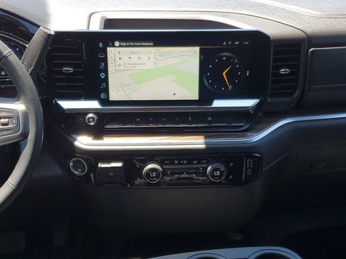 Certified 2025 Chevrolet Silverado 1500 LT AWD/4WD image 26