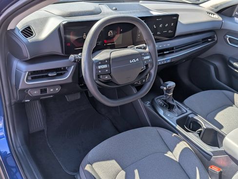 Used 2025 Kia K4 FWD image 16