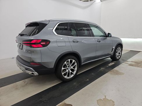 Certified 2025 BMW X5 xDrive40i image 5