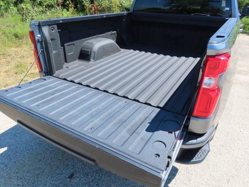 Certified 2019 Chevrolet Silverado 1500 RST AWD/4WD image 14