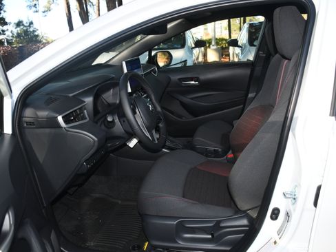 New 2026 Toyota Corolla SE image 3