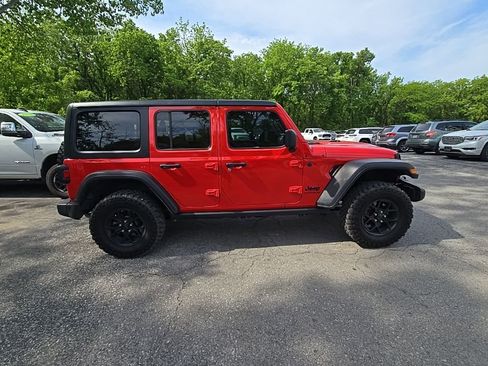 Used 2024 Jeep Wrangler Unlimited Sport AWD/4WD image 8