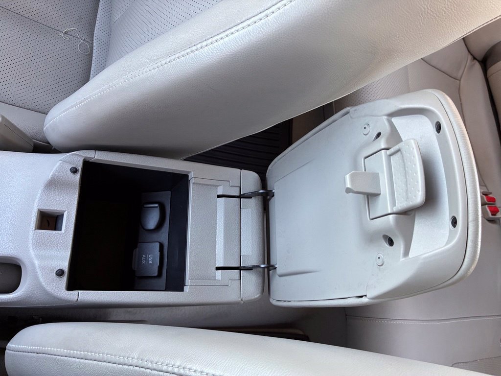 Used 2013 Nissan Sentra SL w/ Leather Pkg FWD image 39