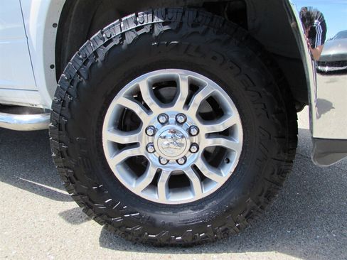 Used 2016 RAM 3500 Laramie w/ Convenience Group AWD/4WD image 30