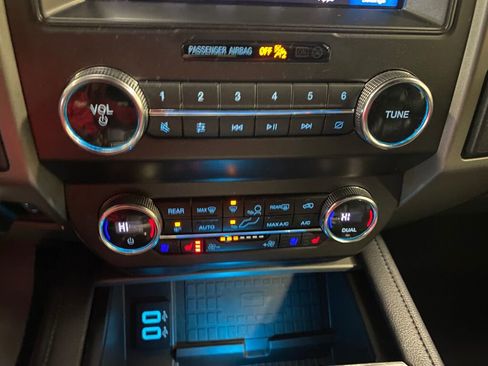 Used 2019 Ford Expedition XLT w/ Equipment Group 202A image 13