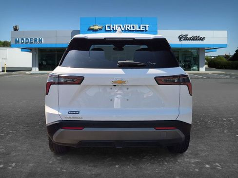 Certified 2026 Chevrolet Equinox LT FWD image 4