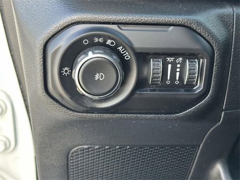 Certified 2021 Jeep Wrangler Unlimited Sahara image 25