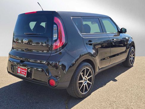 Used 2016 Kia Soul + w/ Audio Package FWD image 3