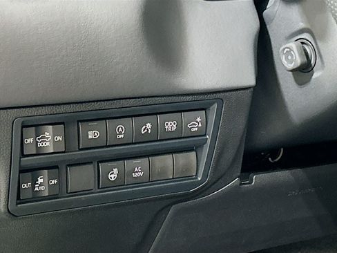New 2026 Toyota Tundra Platinum AWD/4WD image 10