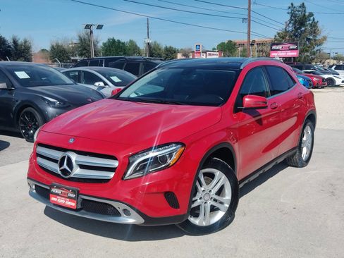 Used 2015 Mercedes-Benz GLA 250 GLA 250 4dr SUV image 2