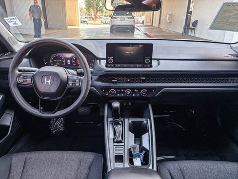Used 2017 Honda Accord EX-L image 15
