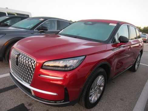 Used 2025 Lincoln Corsair FWD image 3