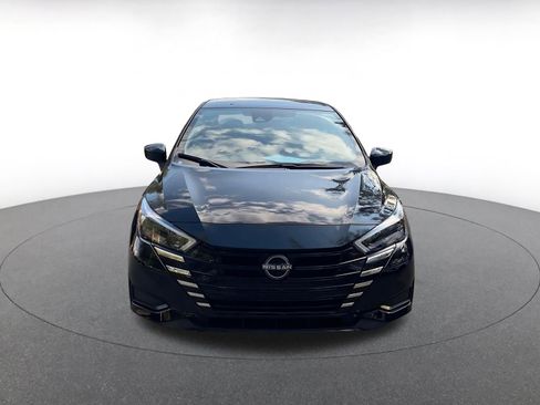 Used 2025 Nissan Versa SV image 2