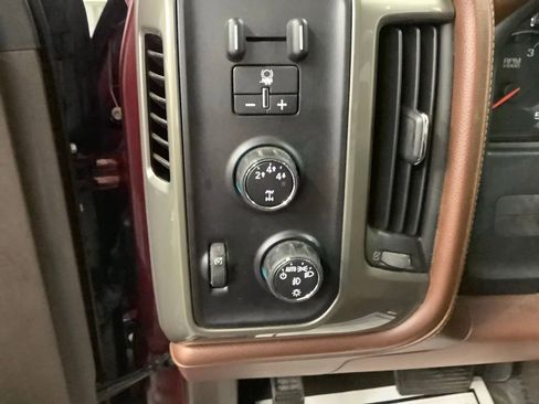Used 2016 Chevrolet Silverado 2500 High Country w/ Duramax Plus Package AWD/4WD image 15