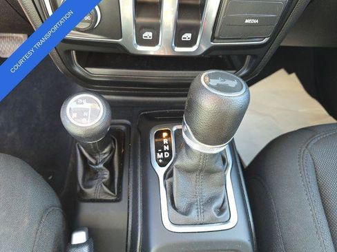 Certified 2022 Jeep Wrangler Sport AWD/4WD image 16