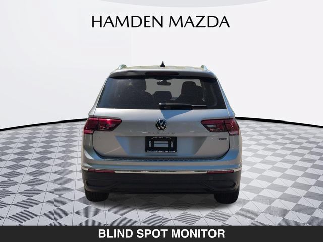 Used 2024 Volkswagen Tiguan SE AWD/4WD image 4