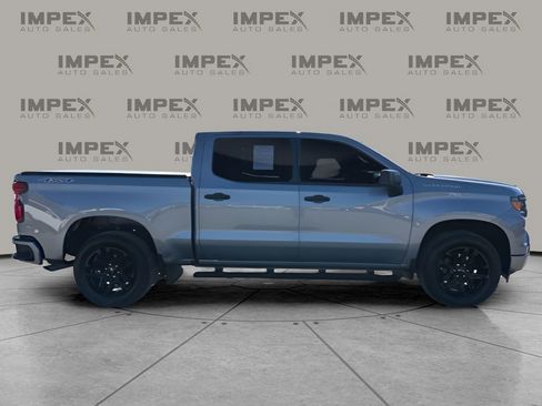 Used 2023 Chevrolet Silverado 1500 Custom image 6