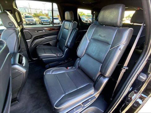 Used 2023 Cadillac Escalade Premium Luxury image 20