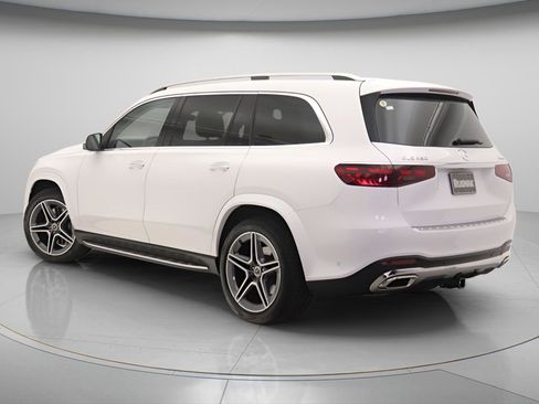 New 2026 Mercedes-Benz GLS 450 4MATIC image 2