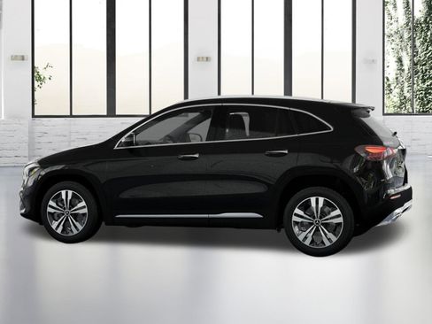 Certified 2025 Mercedes-Benz GLA 250 image 32