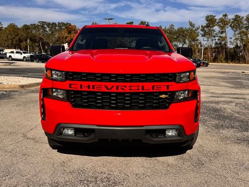 Used 2021 Chevrolet Silverado 1500 Custom image 2