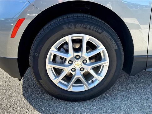 Used 2023 Chevrolet Equinox LT image 12