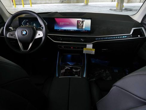 Used 2026 BMW X7 xDrive40i w/ Premium Package image 7