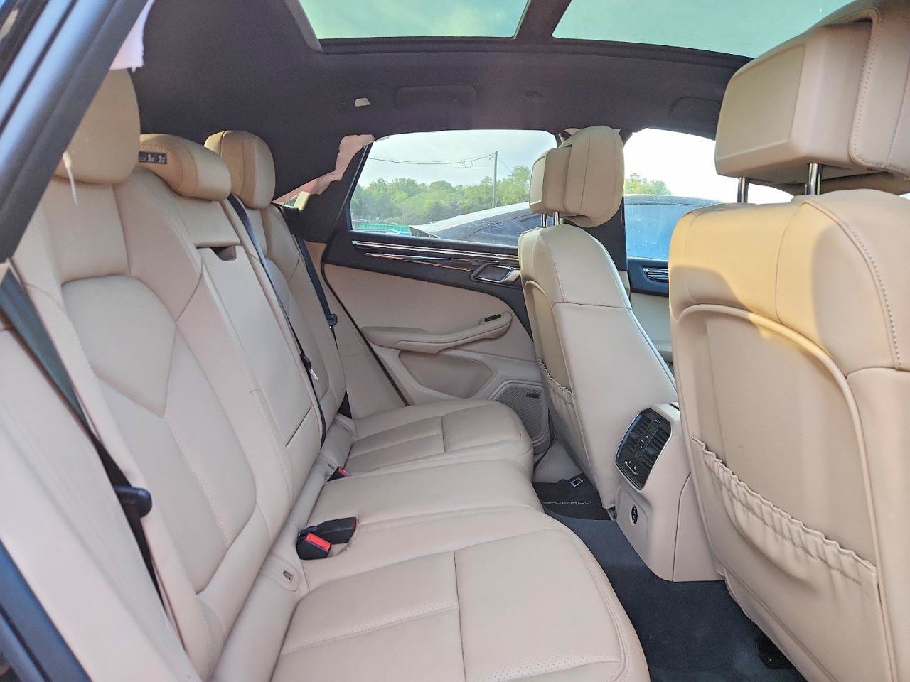 Used 2025 Porsche Macan S AWD/4WD image 9