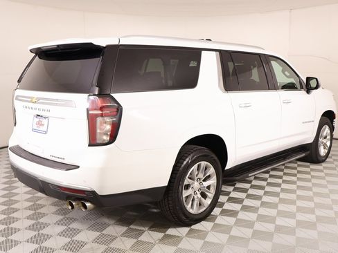 Used 2023 Chevrolet Suburban Premier image 21