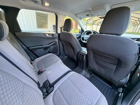 Used 2021 Ford Escape SE FWD image 18