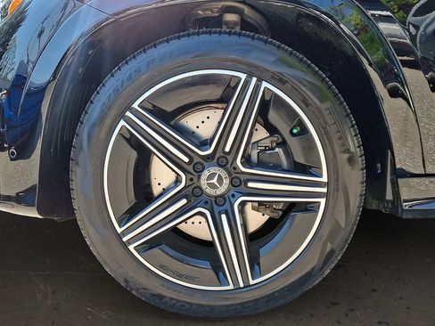 Used 2025 Mercedes-Benz GLE 450e 4MATIC image 9