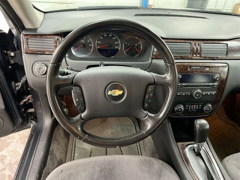 Used 2012 Chevrolet Impala LT w/ LT Sunroof Package image 11
