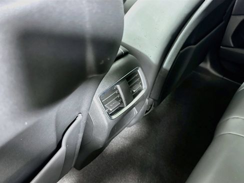 Used 2025 Acura RDX SH-AWD image 25