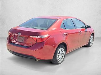 Used 2018 Toyota Corolla LE video 3
