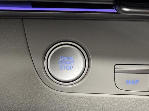 Used 2023 Hyundai Elantra Limited image 22