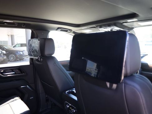 New 2026 GMC Yukon Denali w/ Denali Reserve Package AWD/4WD image 19