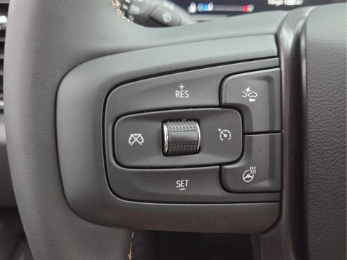 New 2026 GMC Sierra 2500 AT4 w/ Technology Package AWD/4WD image 32