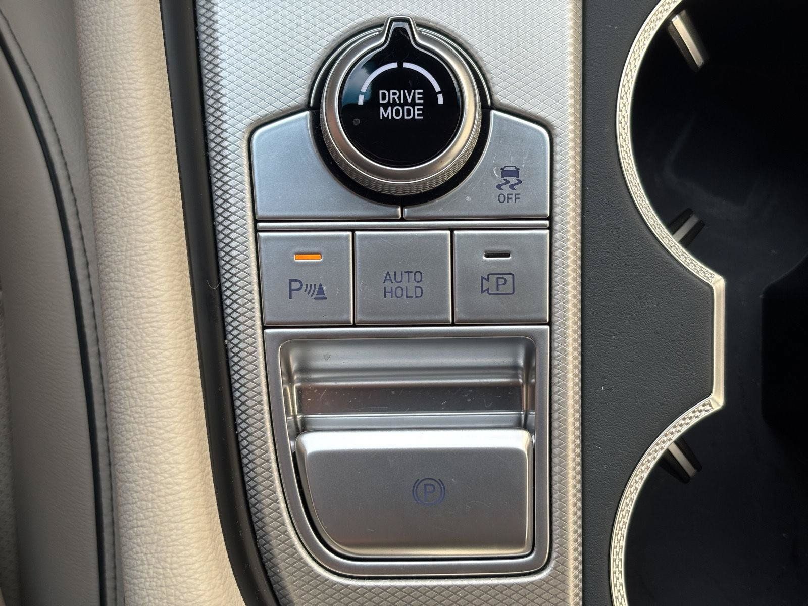 Used 2026 Genesis G70 2.5T Prestige AWD/4WD image 23