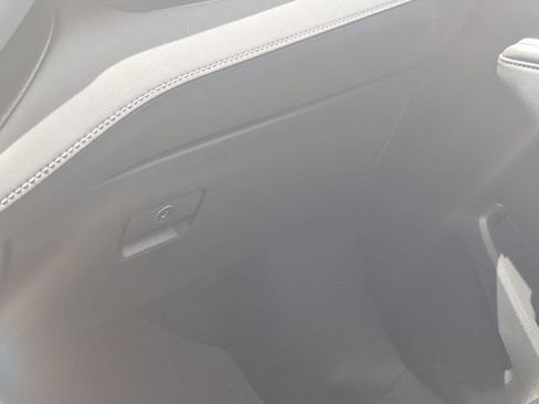 Used 2022 Toyota Highlander Limited FWD image 18