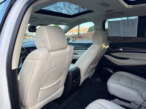 Used 2022 Buick Enclave Avenir image 36