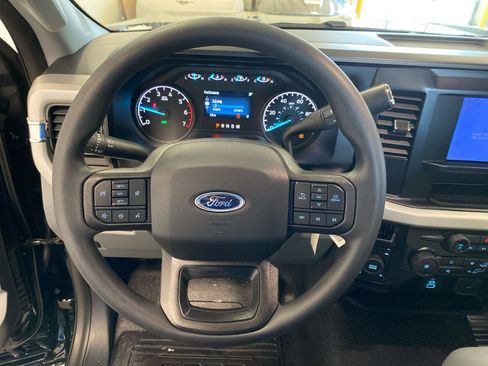 New 2026 Ford F250 XL w/ XL Chrome Package image 12