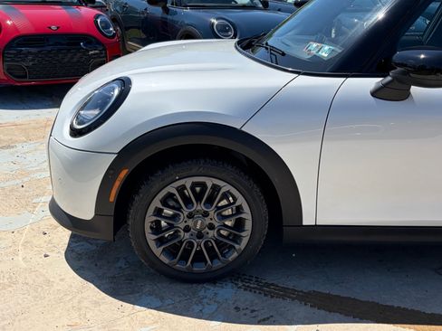 Used 2026 MINI Cooper 4-Door Hardtop FWD image 4