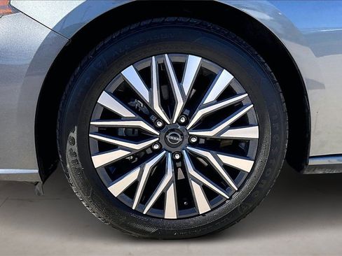 Used 2023 Nissan Altima 2.5 SV image 33