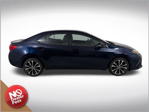 Used 2017 Toyota Corolla SE FWD image 2