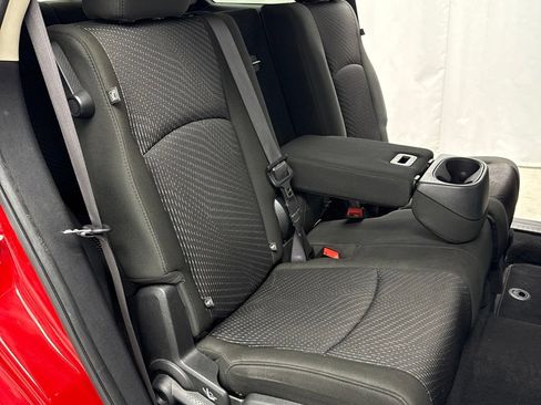 Used 2019 Dodge Journey SE FWD image 30