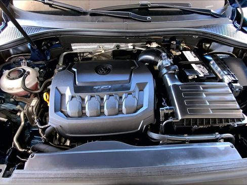 Used 2020 Volkswagen Tiguan SE image 31